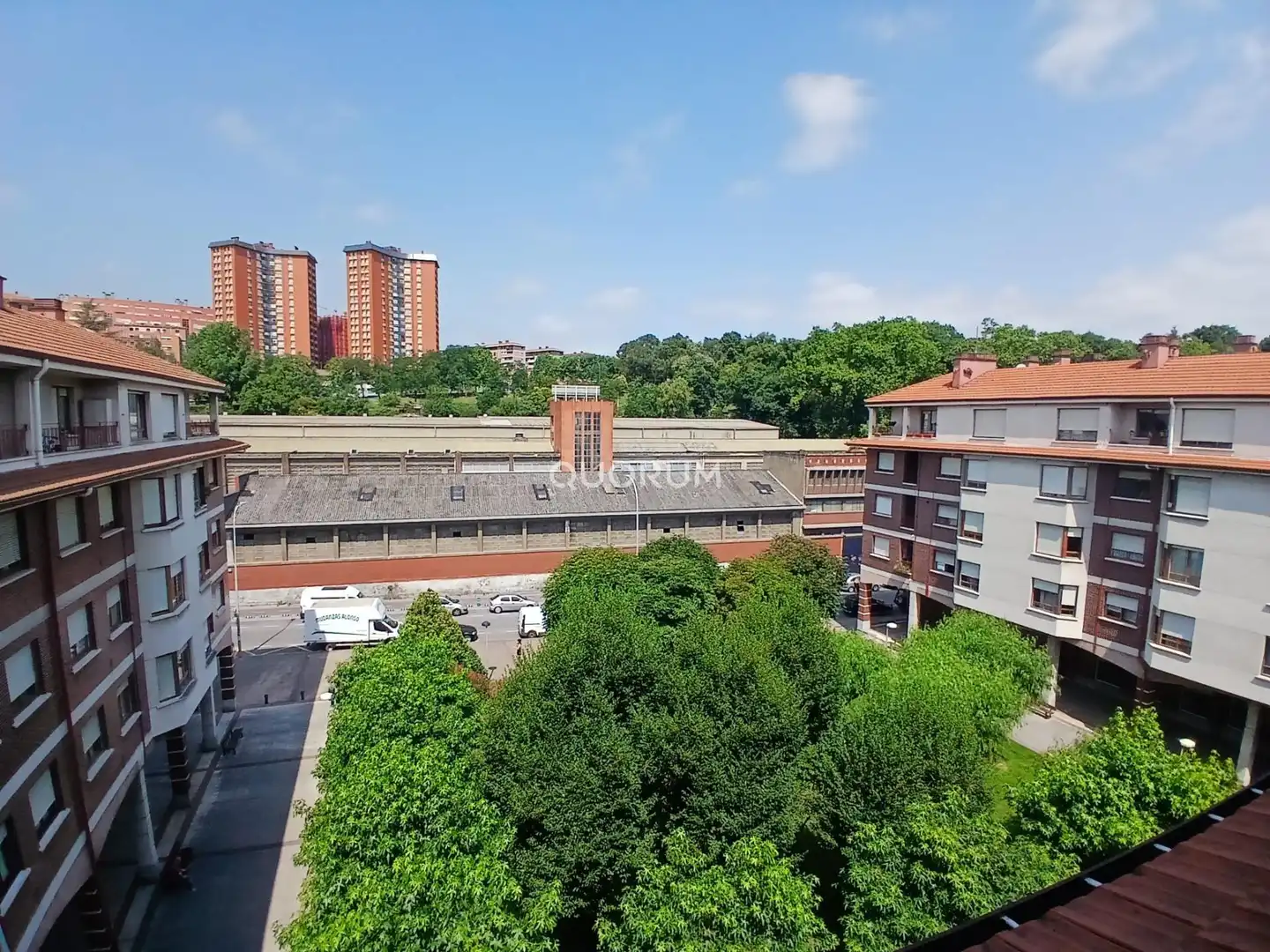 Parking de Ático en venta en Barakaldo  con Calefacción, Terraza y Trastero