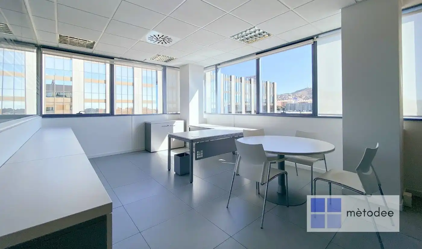 Ufficio con ascensore in affitto a Carrer de Frederic Mompou