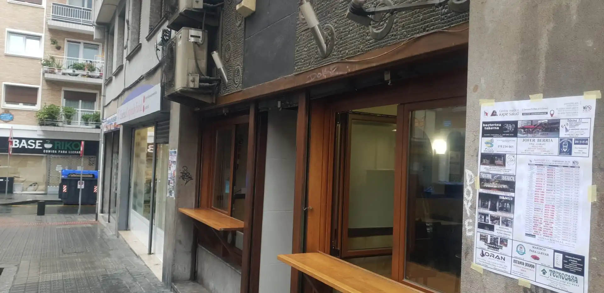 Local comercial en venda a Calle Santo Rosario 4