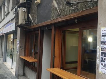 Local comercial en venta en Calle Santo Rosario 4