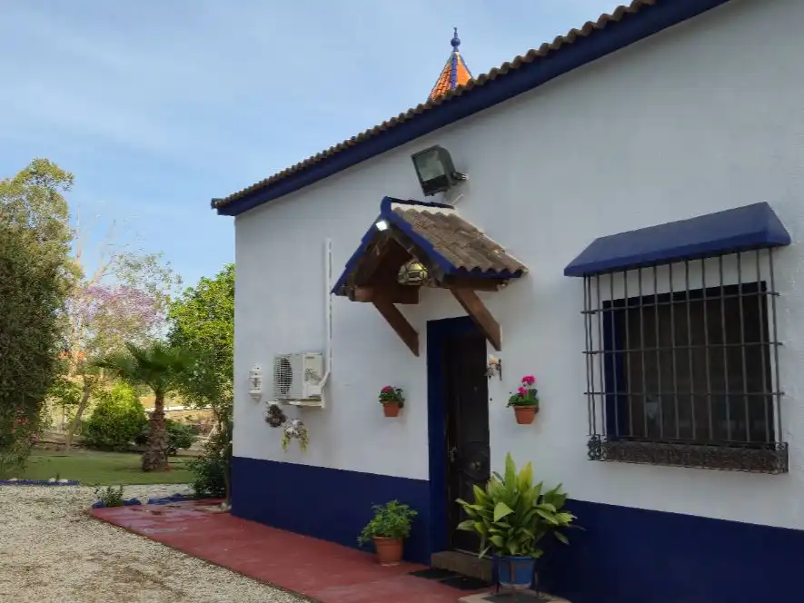 Casa rústica con jardín en venta en Diseminado Poligono 32 37, imagen 3