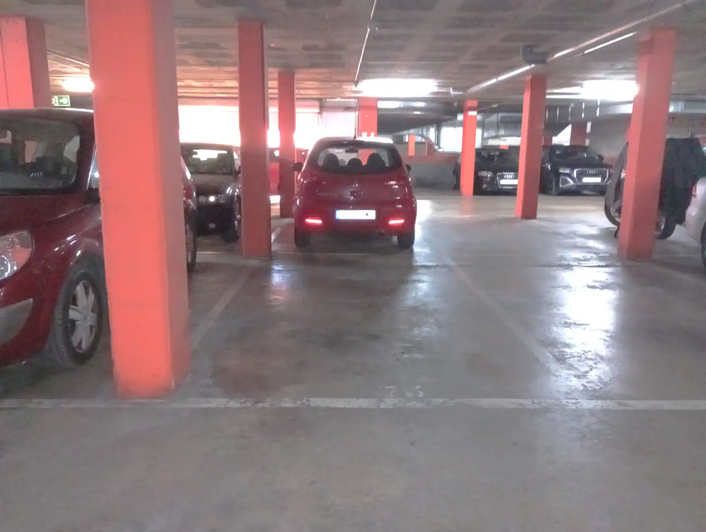 Aparcament de Garatge en venda en Girona