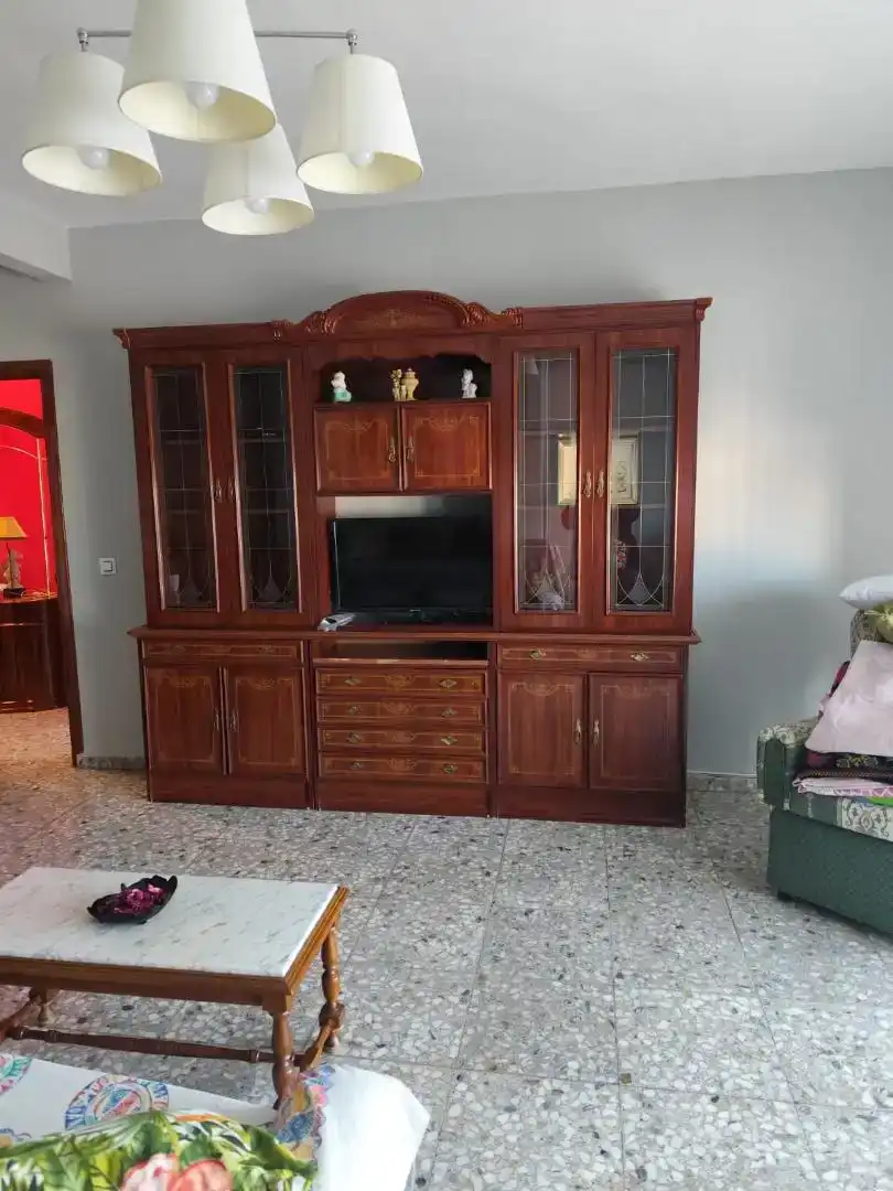 Wohnzimmer von Wohnung zur Miete in Almodóvar del Campo mit Klimaanlage, Ofen und Waschmaschine