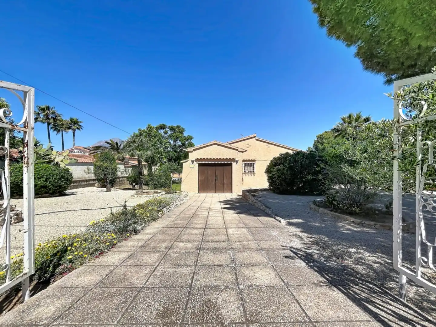 Vista exterior de Casa o chalet en venta en L'Alfàs del Pi con Jardín privado, Terraza y Trastero