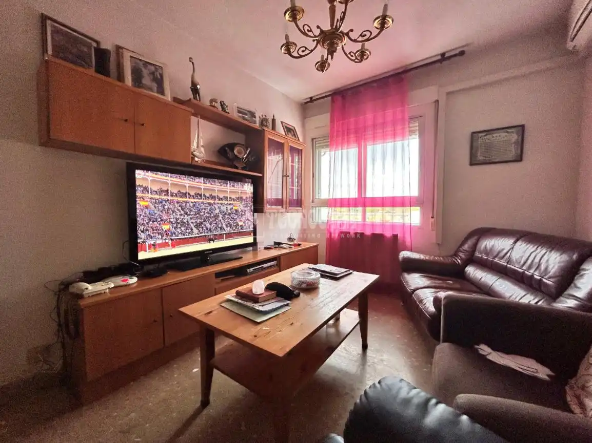 Living room of Flat for sale in Madrid  with Air Conditioner and Heating