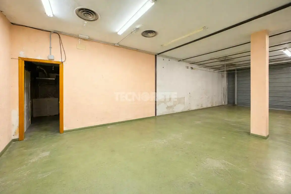 Local en venda en Madrid amb Calefacció, Parquet i Alarma