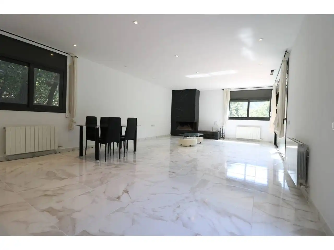 Living room of Houses for sale in Sant Cugat del Vallès  with Private garden, Terrace and Swimming Pool