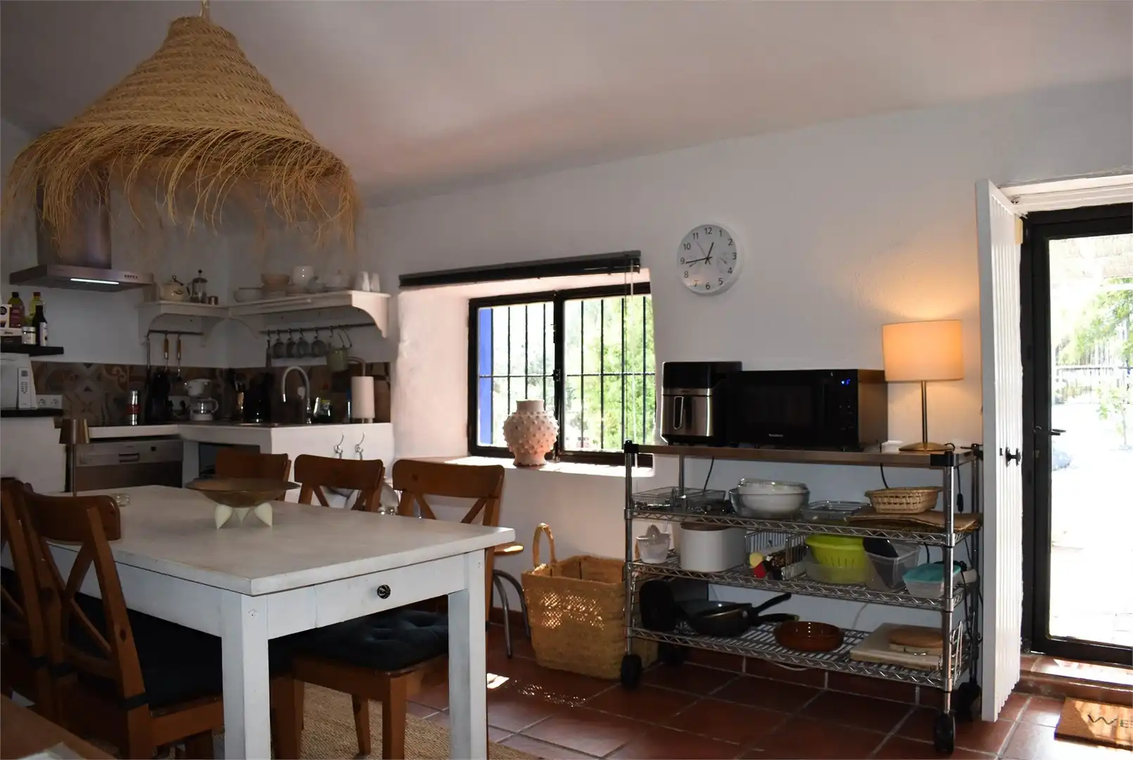 Cuina de Casa o xalet en venda en Arenas amb Aire condicionat, Jardí privat i Terrassa