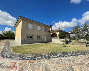 Vista exterior de Casa o xalet en venda en Zamora Capital  amb Aire condicionat, Calefacció i Terrassa