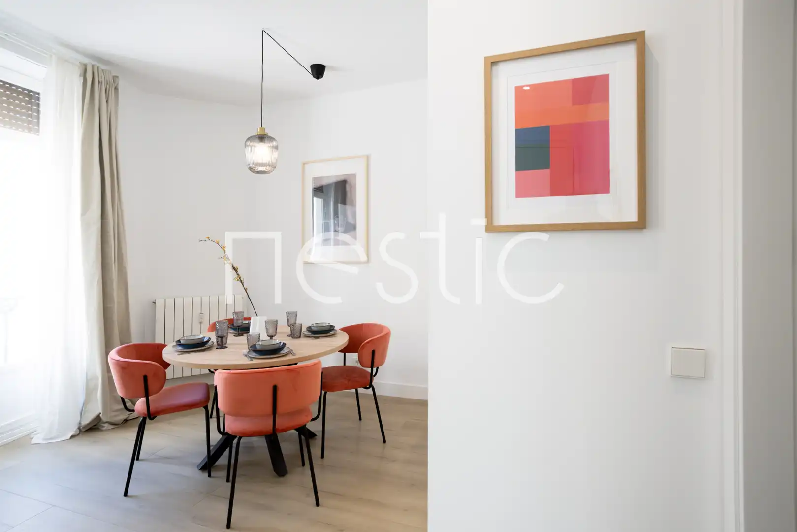 Comedor de Apartamento de alquiler en Madrid con Aire acondicionado, Calefacción y Amueblado