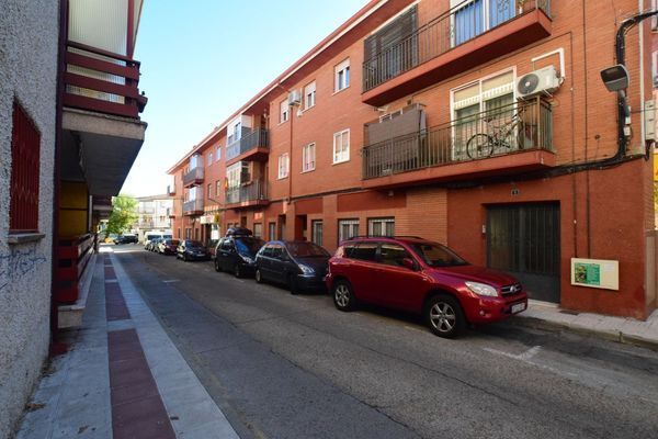 Vista exterior de Piso en venta en Soto del Real con Calefacción