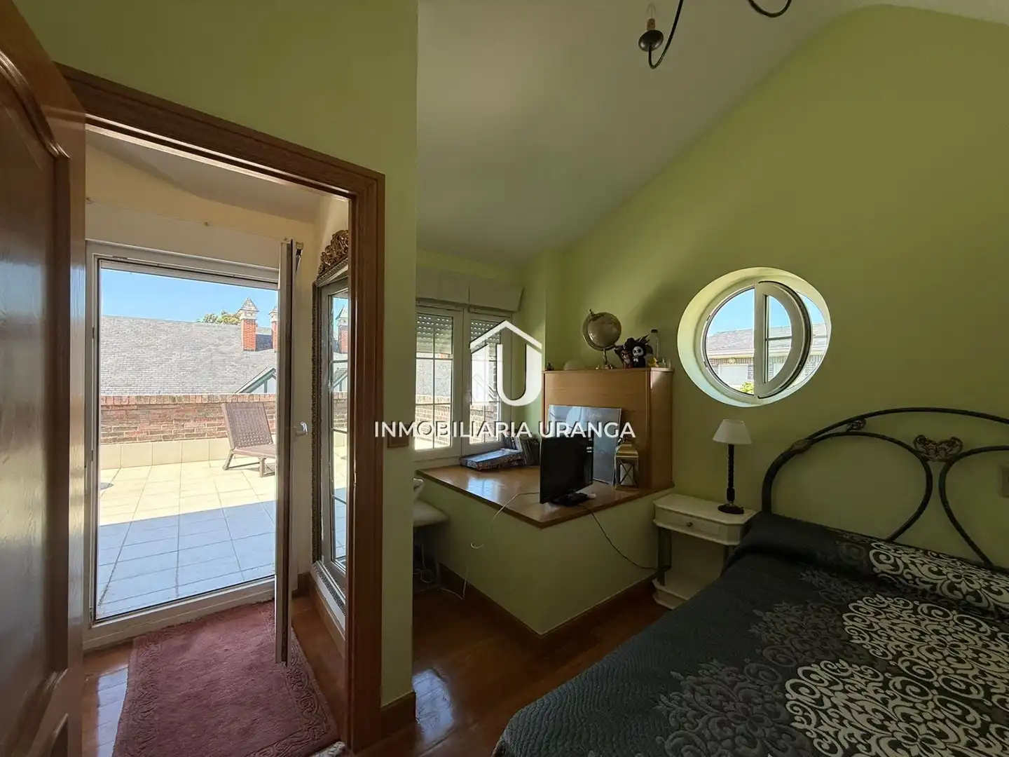 Vista exterior de Casa o chalet en venta en Laredo con Calefacción, Jardín privado y Terraza