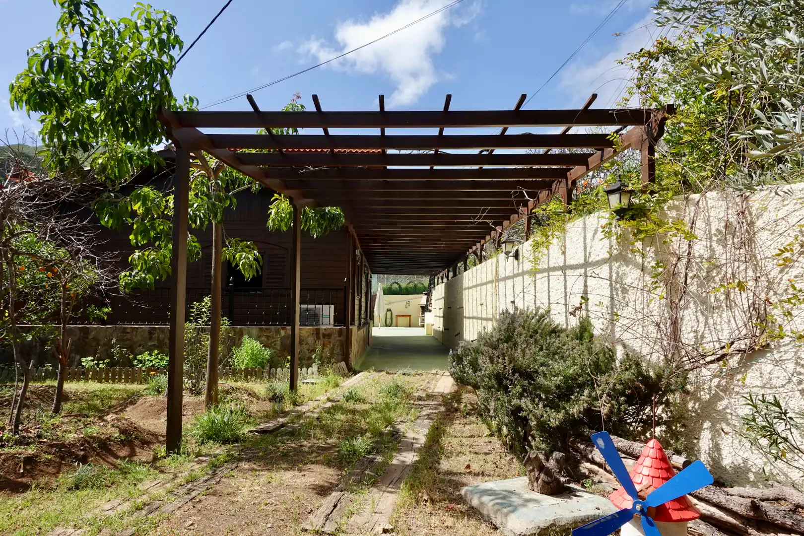 Vista exterior de Casa o chalet en venta en Telde con Jardín privado, Terraza y Amueblado