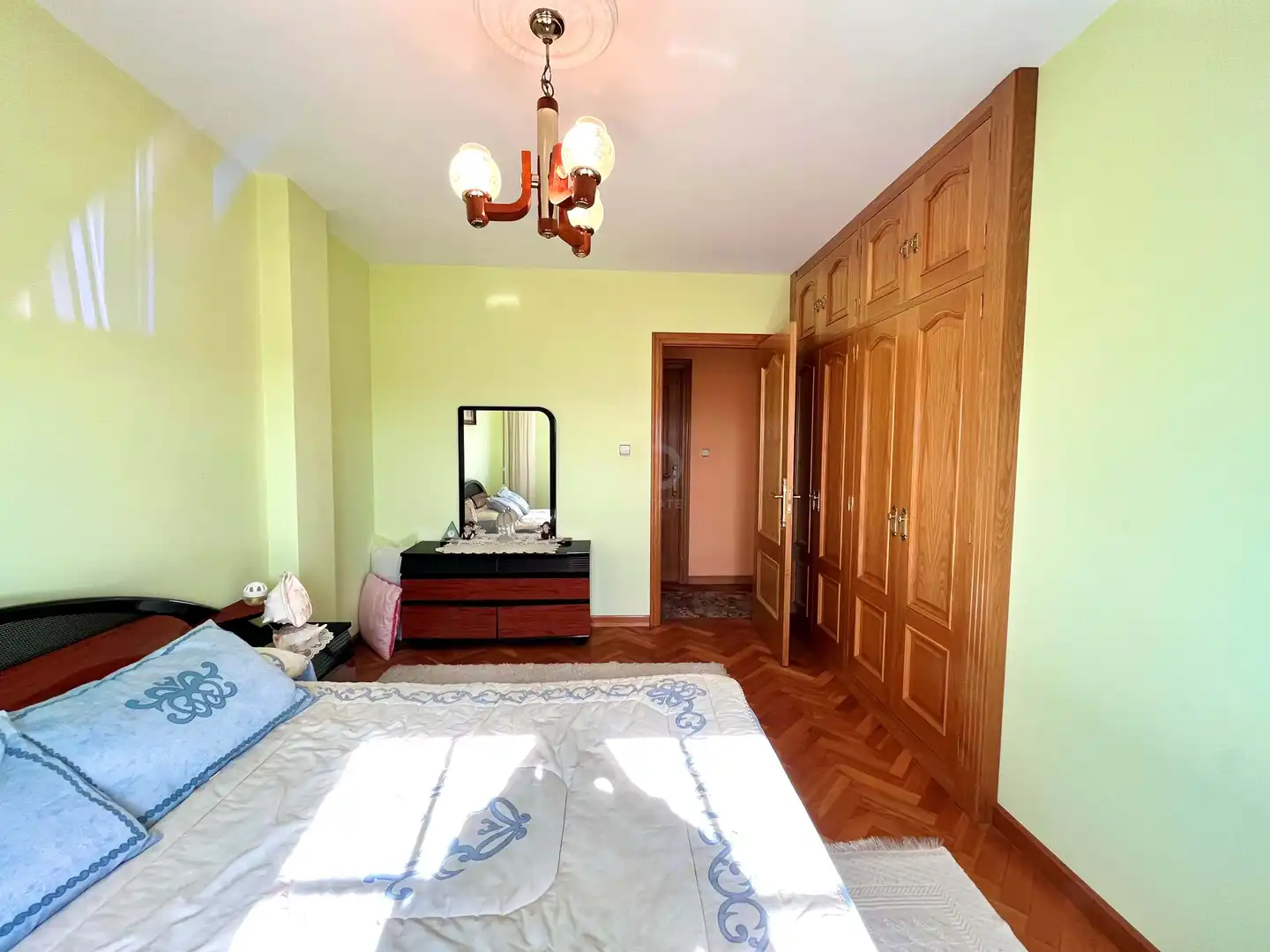 Habitación de Casa o chalet en venta en Culleredo con Calefacción, Terraza y Piscina