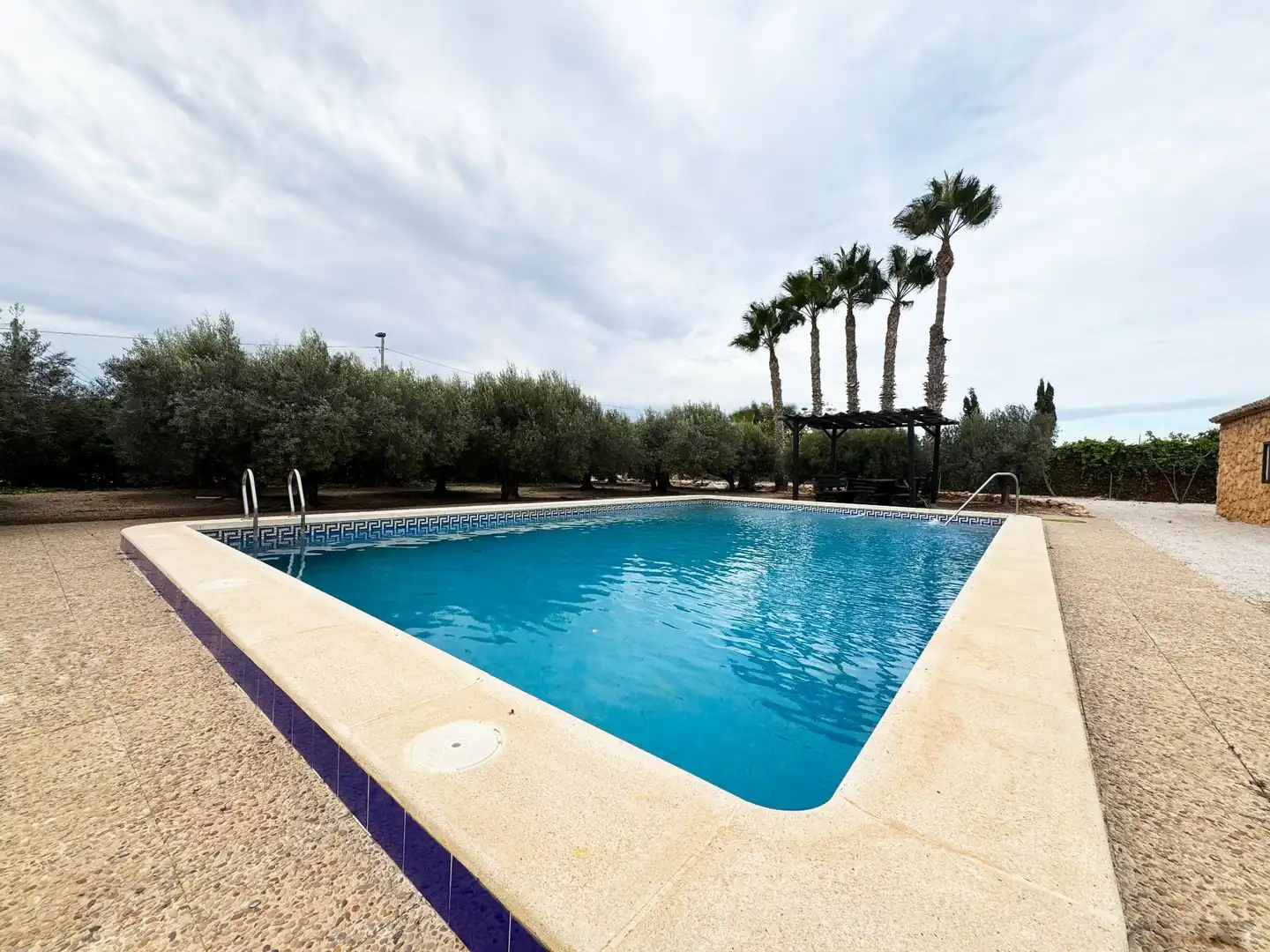 Piscina de Casa o xalet en venda en La Unión amb Aire condicionat, Jardí privat i Piscina