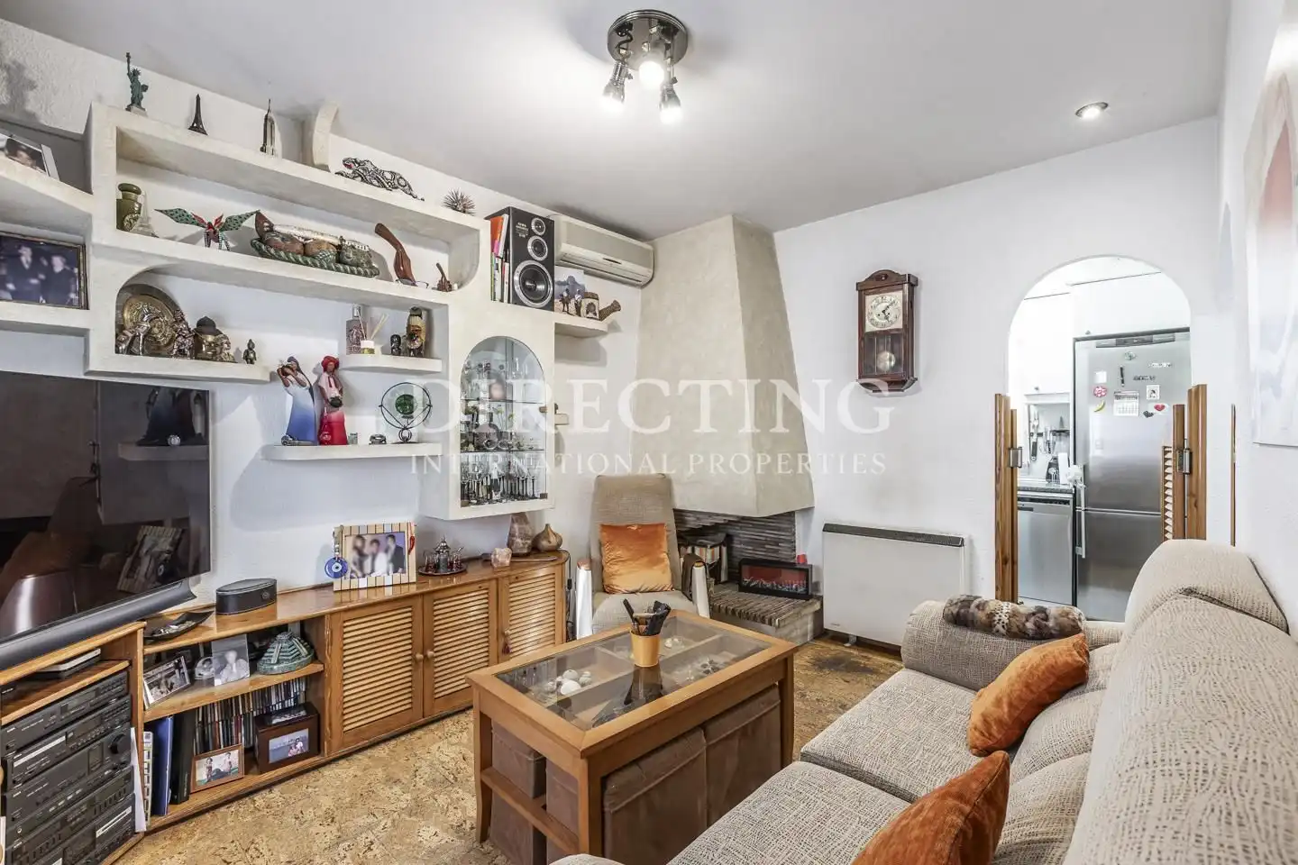 Sala d'estar de Casa o xalet en venda en Madrid amb Aire condicionat, Calefacció i Jardí privat