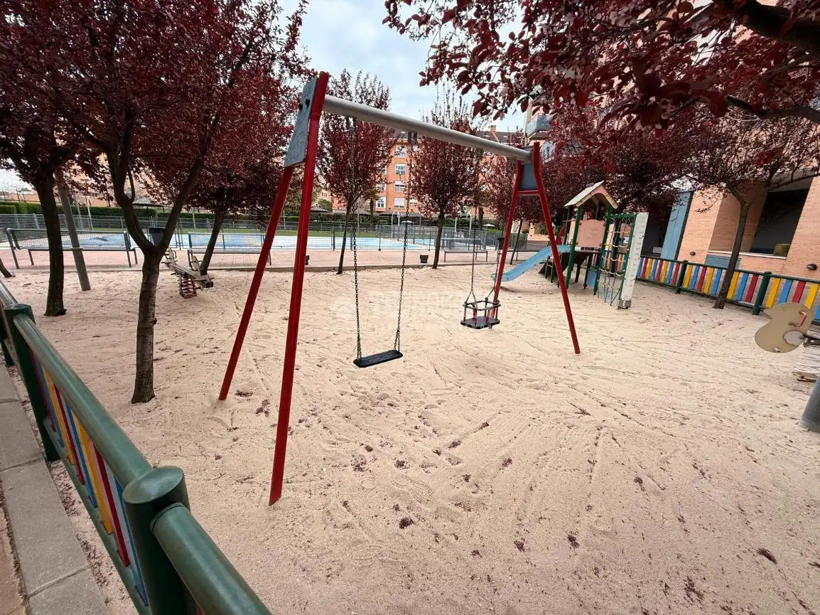 Vista exterior de Piso en venta en Alcorcón con Calefacción y Balcón