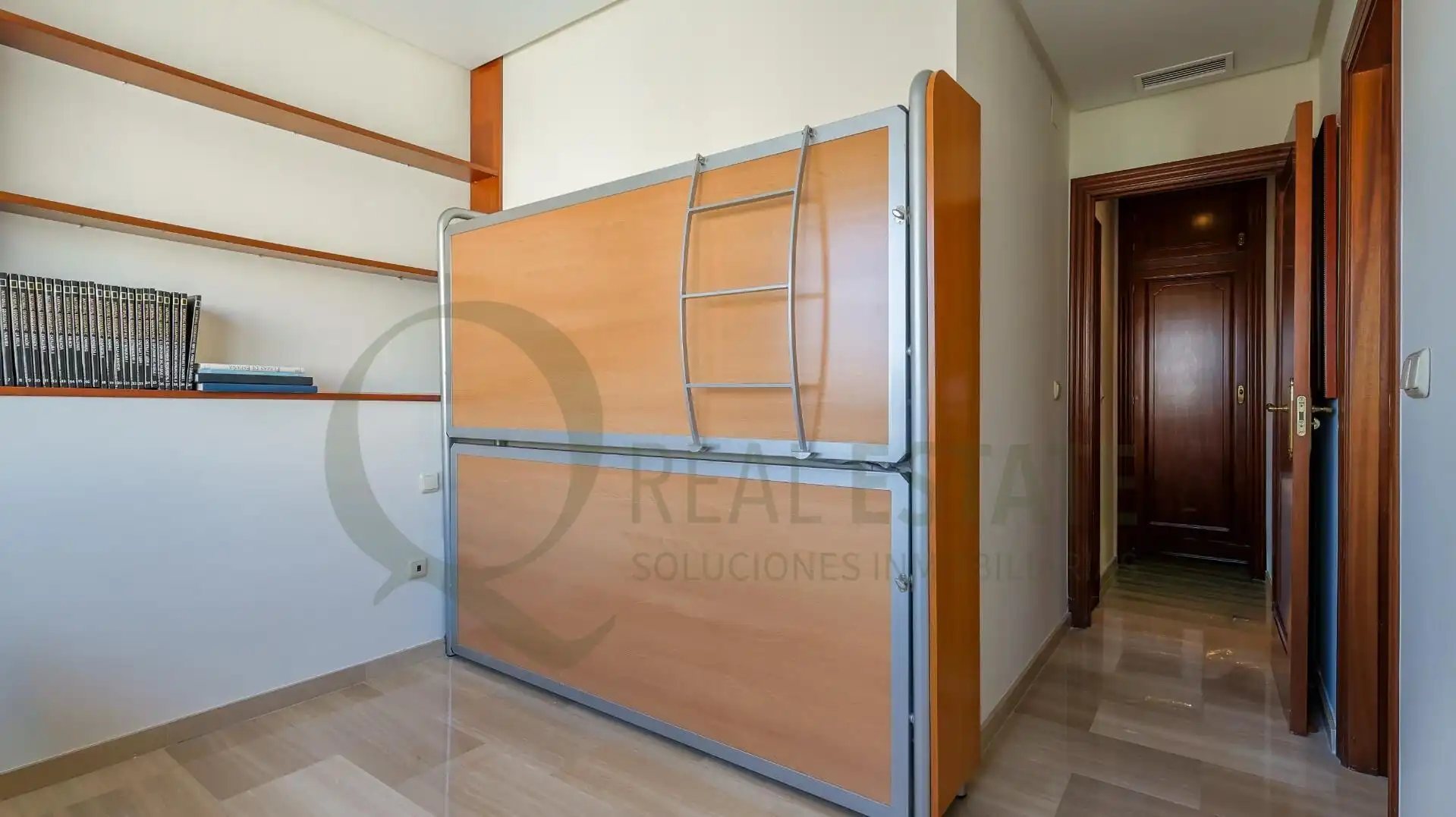 Schlafzimmer von Dachboden zur Miete in Alicante / Alacant mit Klimaanlage, Privatgarten und Terrasse
