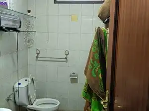 Baño de Nave industrial en venta en Leganés con Calefacción y Alarma