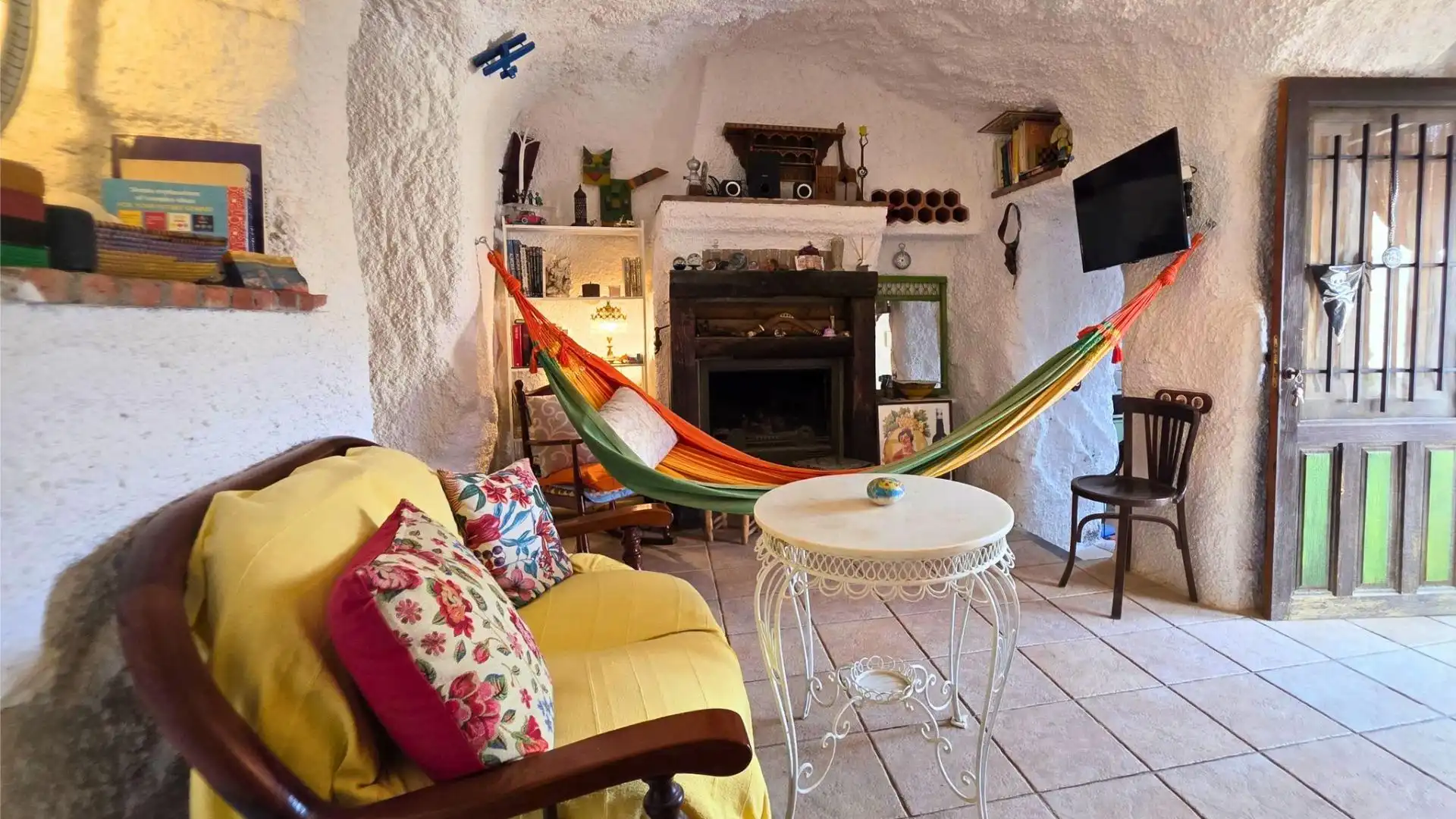 Sala d'estar de Casa o xalet en venda en Terque amb Jardí privat i Terrassa