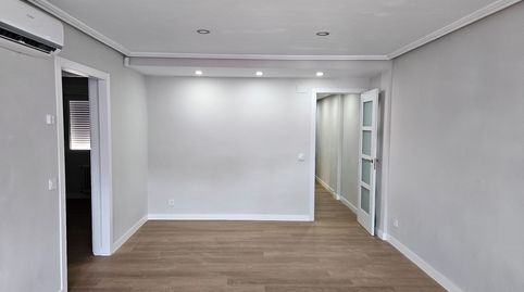 Foto 2 de Piso de alquiler en Marqués de Viana, Berruguete, Madrid Capital