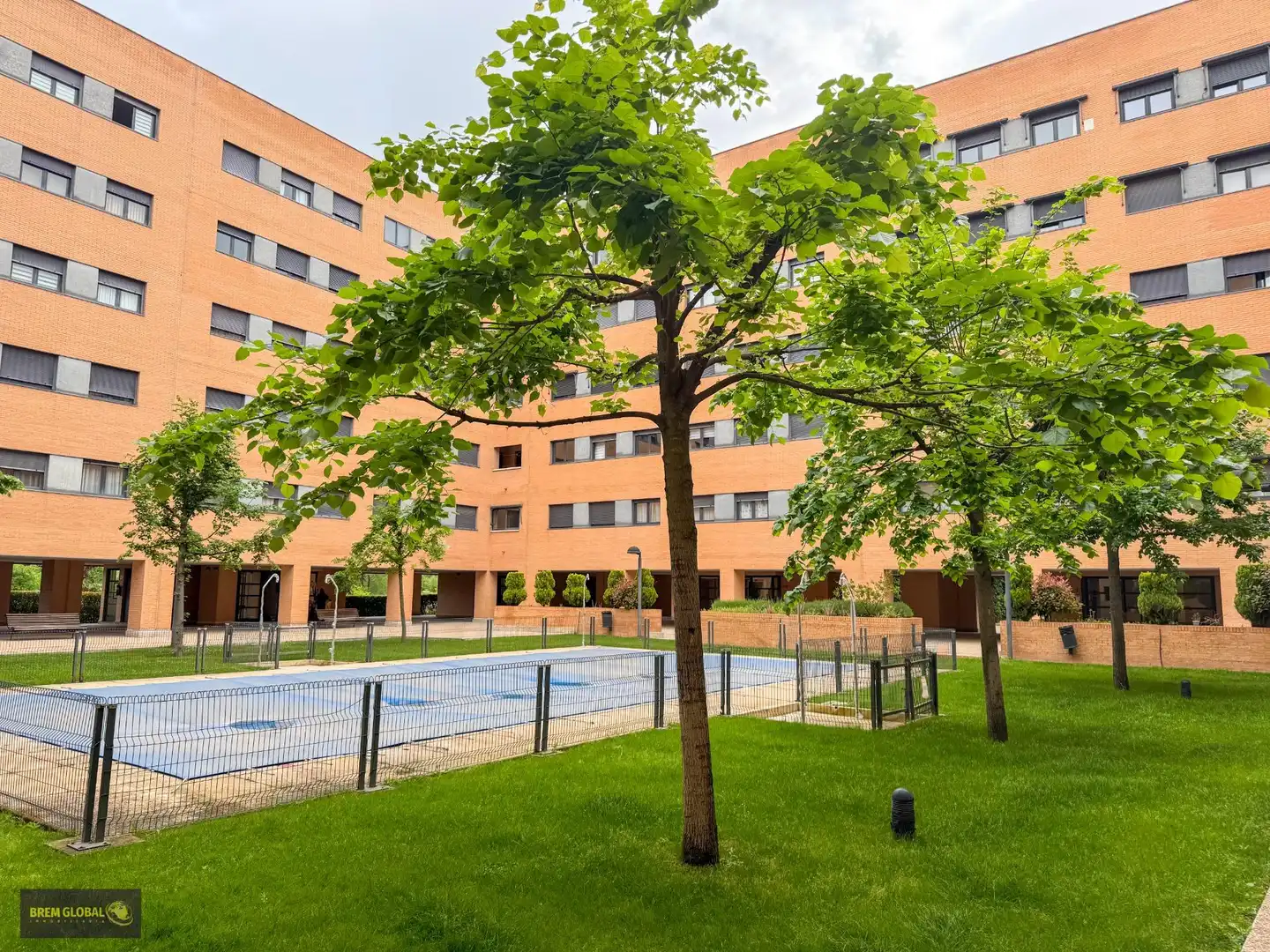 Vista exterior de Piso en venta en Madrid con Aire acondicionado, Calefacción y Jardín privado