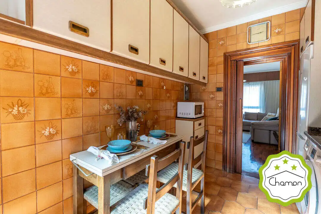 Cocina de Piso en venta en Bilbao  con Calefacción, Jardín privado y Amueblado