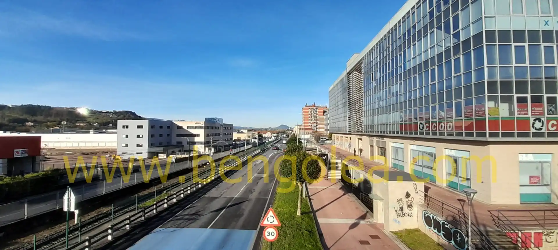 Vista exterior de Oficina en venta en Derio