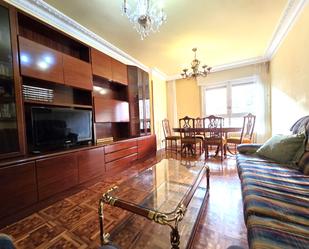 Living room of Flat for sale in Burgos Capital  with Heating, Parquet flooring and Terrace