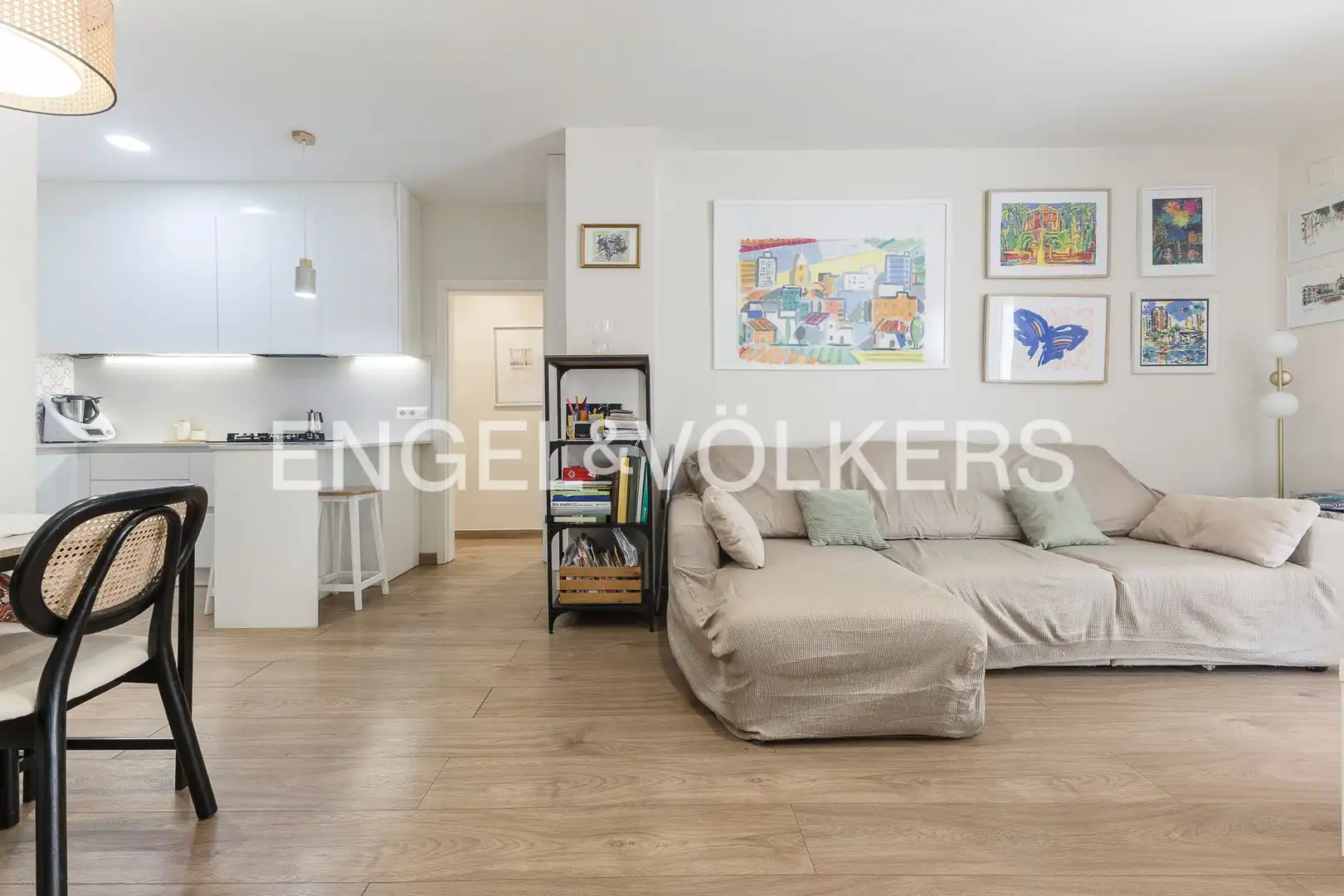 Sala d'estar de Pis en venda en Barcelona amb Aire condicionat, Calefacció i Terrassa