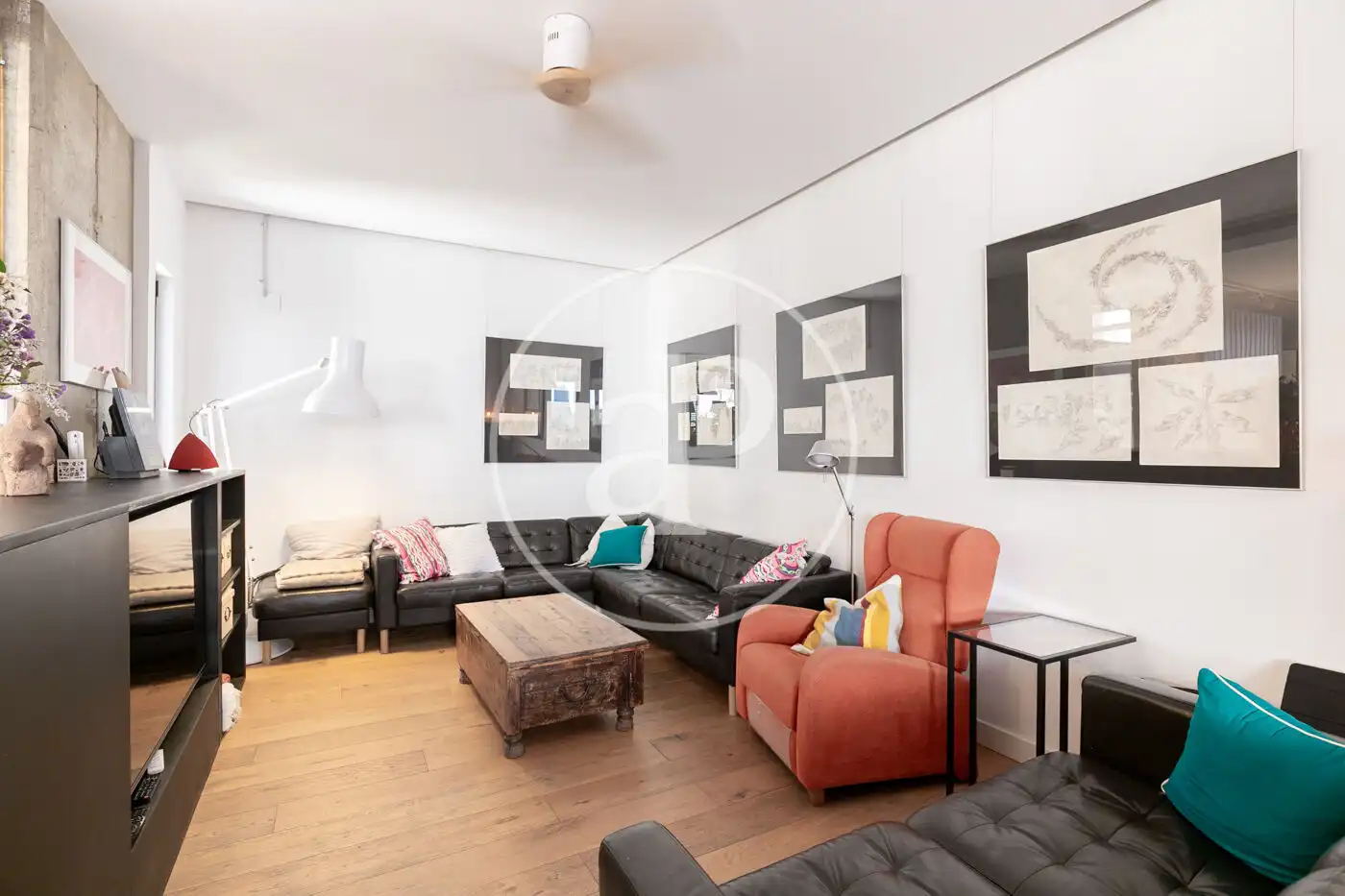 Living room of Detached homes for sale in Barcelona  with Air Conditioner, Heating and Private garden