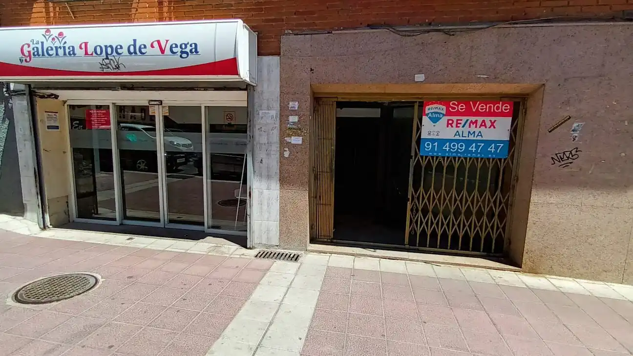 Local comercial en venta en Calle Garcilaso, imagen 25
