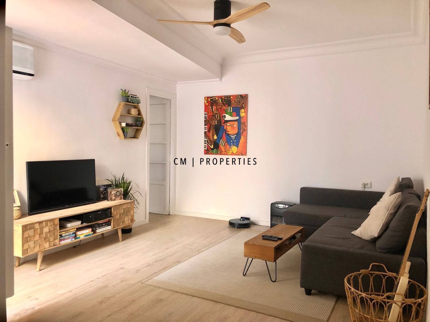 Living room of Flat to rent in  Valencia Capital  with Air Conditioner, Furnished and TV