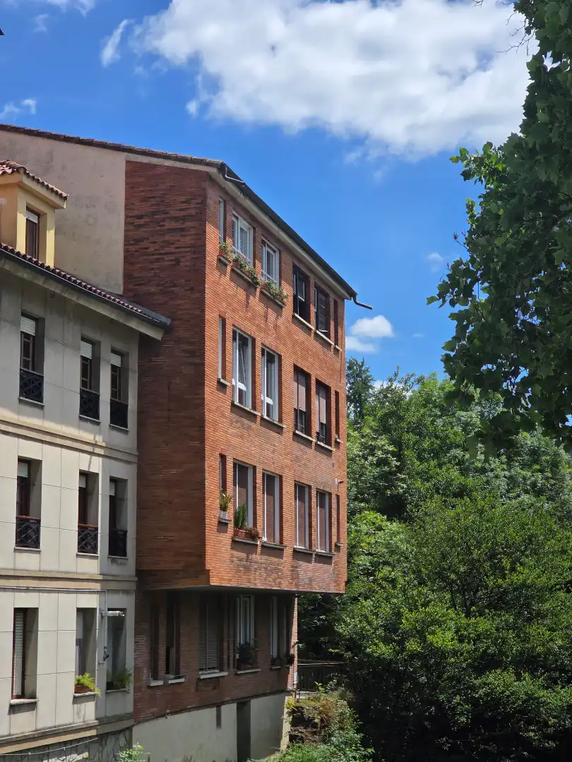 Vista exterior de Piso en venta en Durango con Calefacción, Trastero y Amueblado