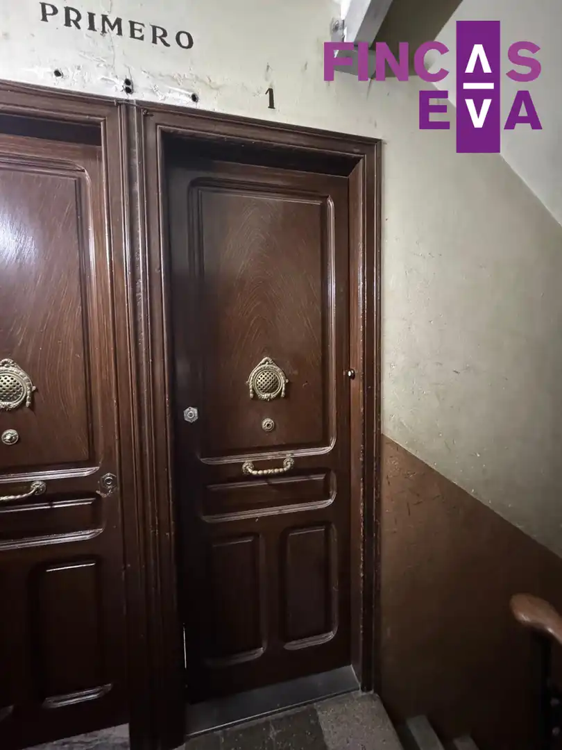 Flat for sale in Barcelona  with Balcony