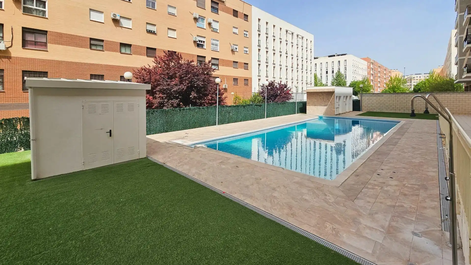 Swimming pool of Flat for sale in  Jaén Capital  with Air Conditioner, Heating and Terrace