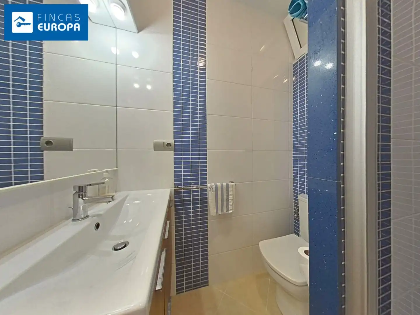 Bathroom of Flat for sale in Salou  with Terrace, Storage room and Furnished