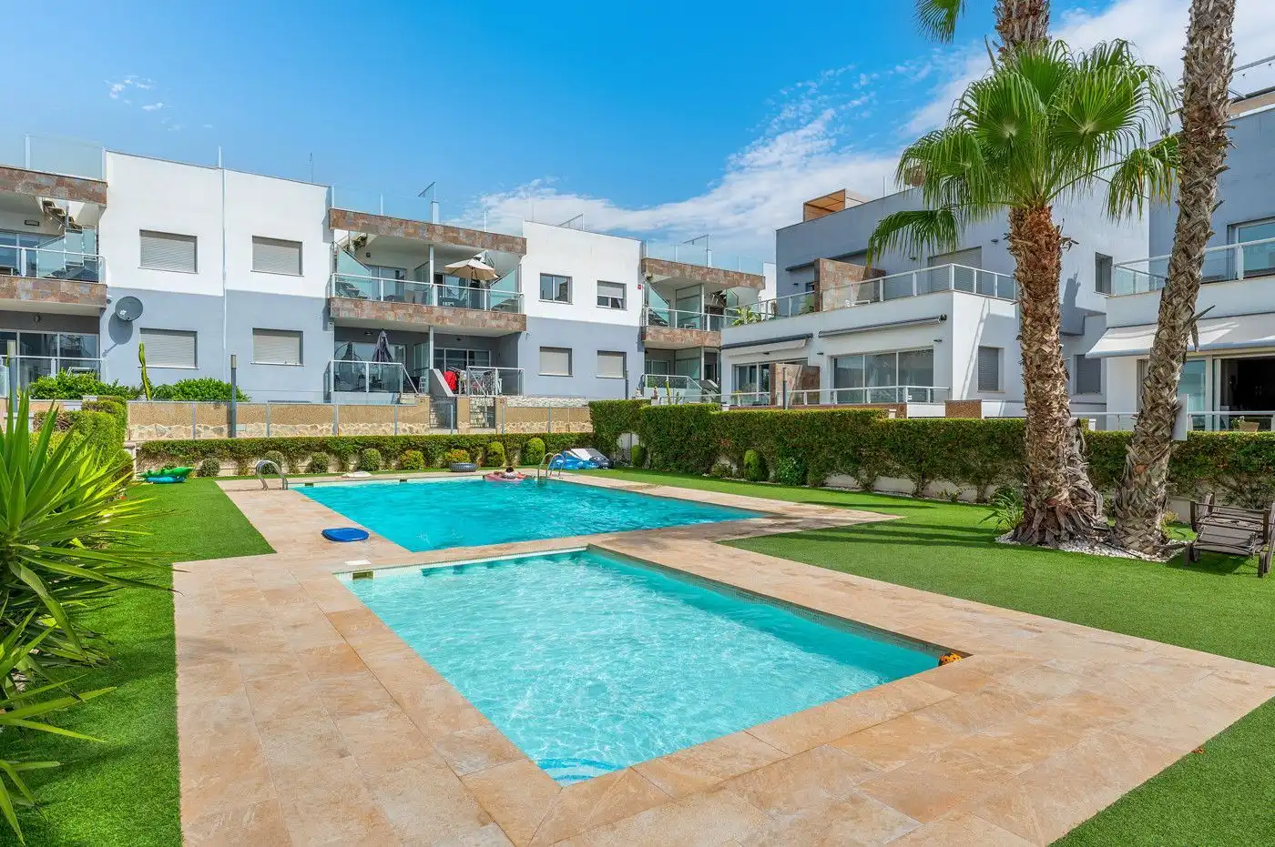 Bungalow with pool for sale in Orihuela Costa, imagen 2