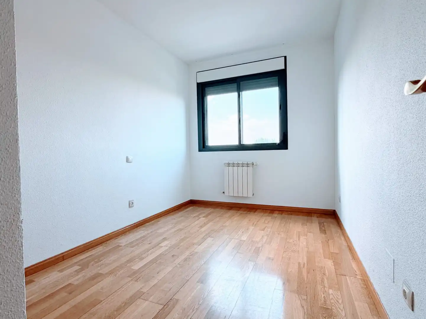 Habitación de Piso en venta en Madrid con Calefacción, Terraza y Trastero
