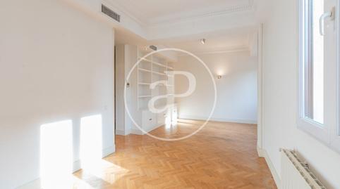 Photo 5 of Flat to rent in Calle de Núñez de Balboa, Castellana, Madrid