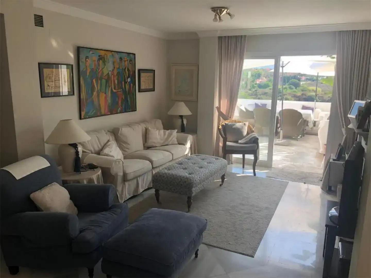 Sala d'estar de Dúplex de lloguer en Marbella amb Aire condicionat i Piscina