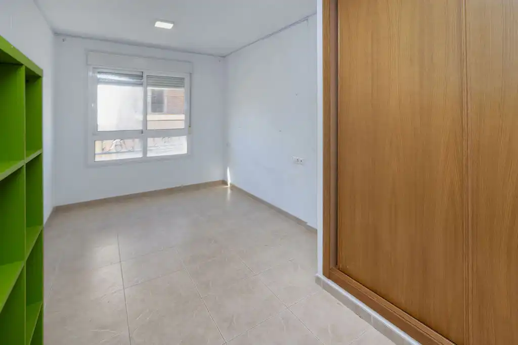 Piso en venta en Alicante / Alacant con Trastero