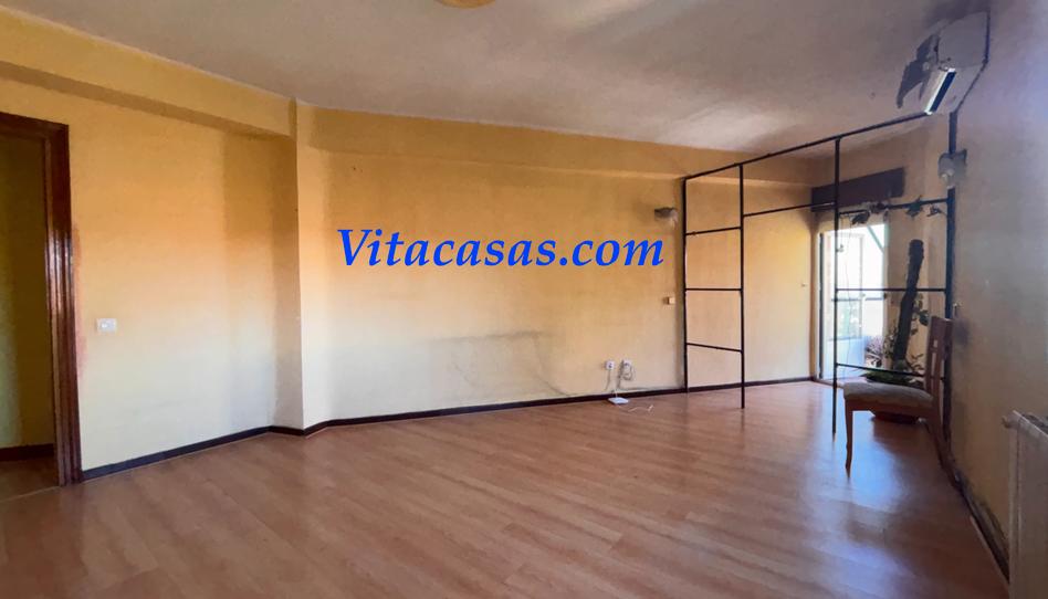 Foto 1 de Piso en venta en Avenida de Los Carabancheles, 18, Casco Antiguo, Madrid