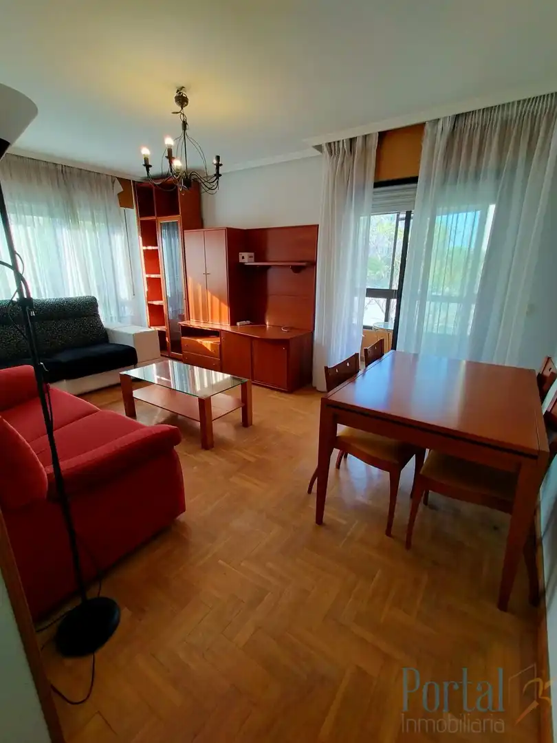 Sala de estar de Piso en venta en Burgos con Calefacción, Parquet y Terraza