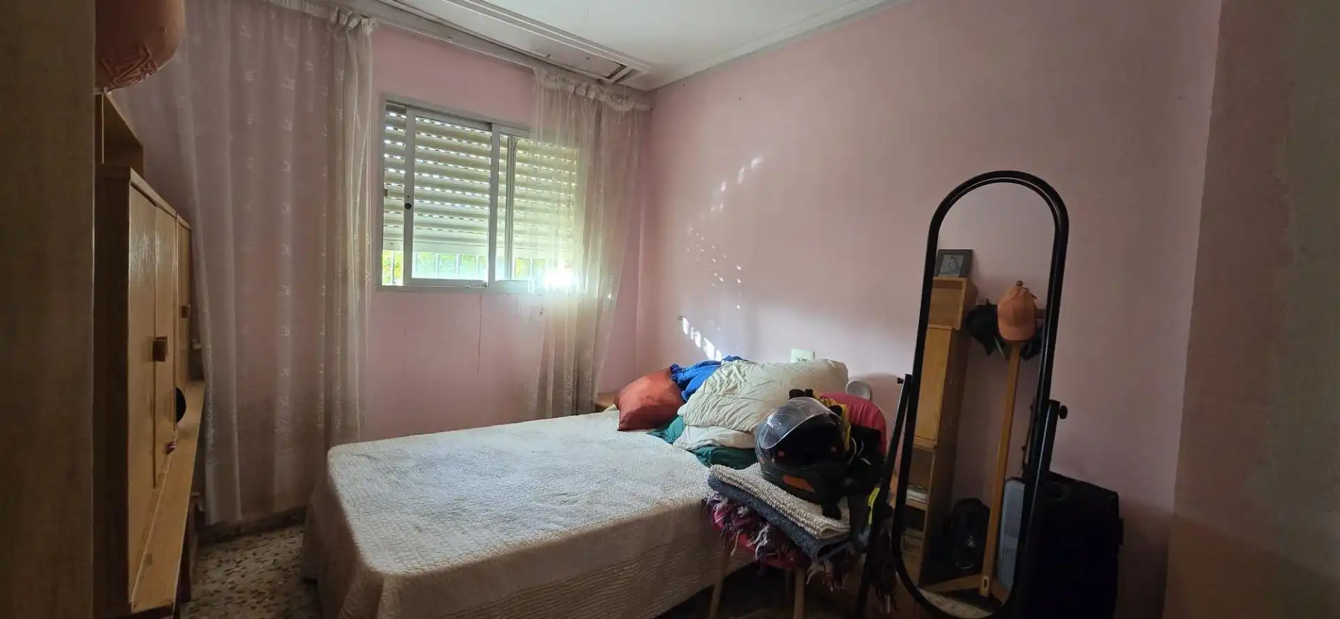 Dormitori de Casa o xalet en venda en Llíria amb Terrassa i Piscina comunitària