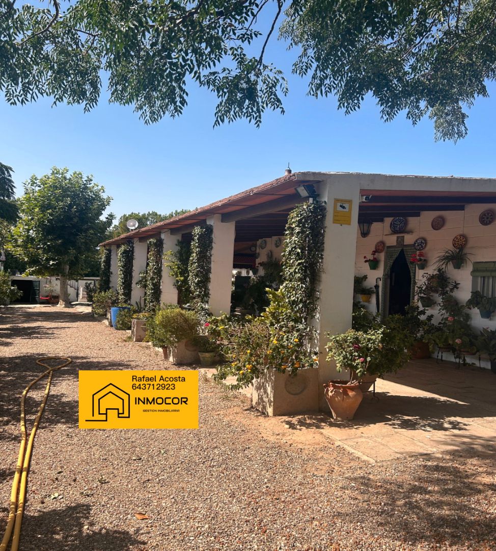 Vista exterior de Casa o xalet en venda en  Córdoba Capital amb Aire condicionat, Jardí privat i Piscina