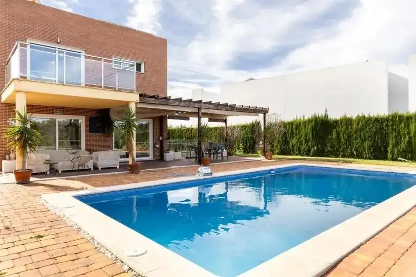 Piscina de Casa o xalet en venda en Bétera amb Jardí privat, Terrassa i Traster