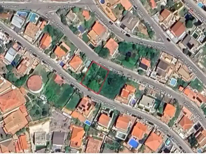 Terreno residencial en venta en Carrer de Cardona 60
