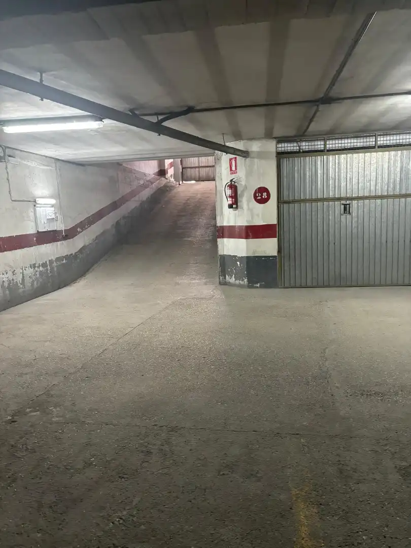 Aparcament en venda a Avenida Zaragoza