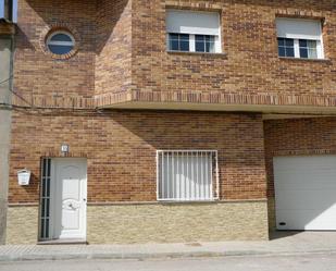 Vista exterior de Casa o xalet en venda en La Puebla de Almoradiel amb Calefacció